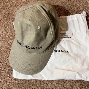 Balenciaga logo cap